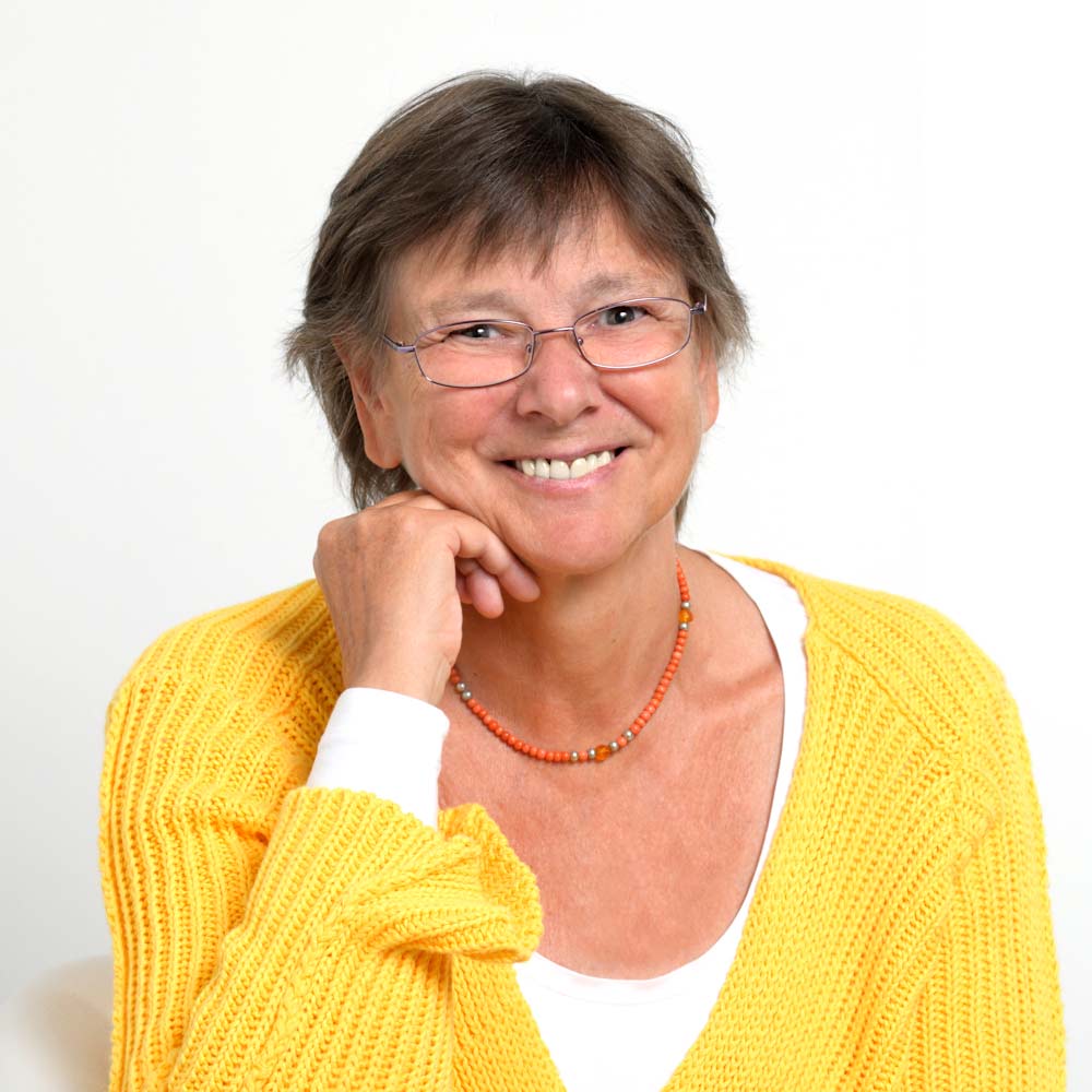 Santosh Claudia Weber